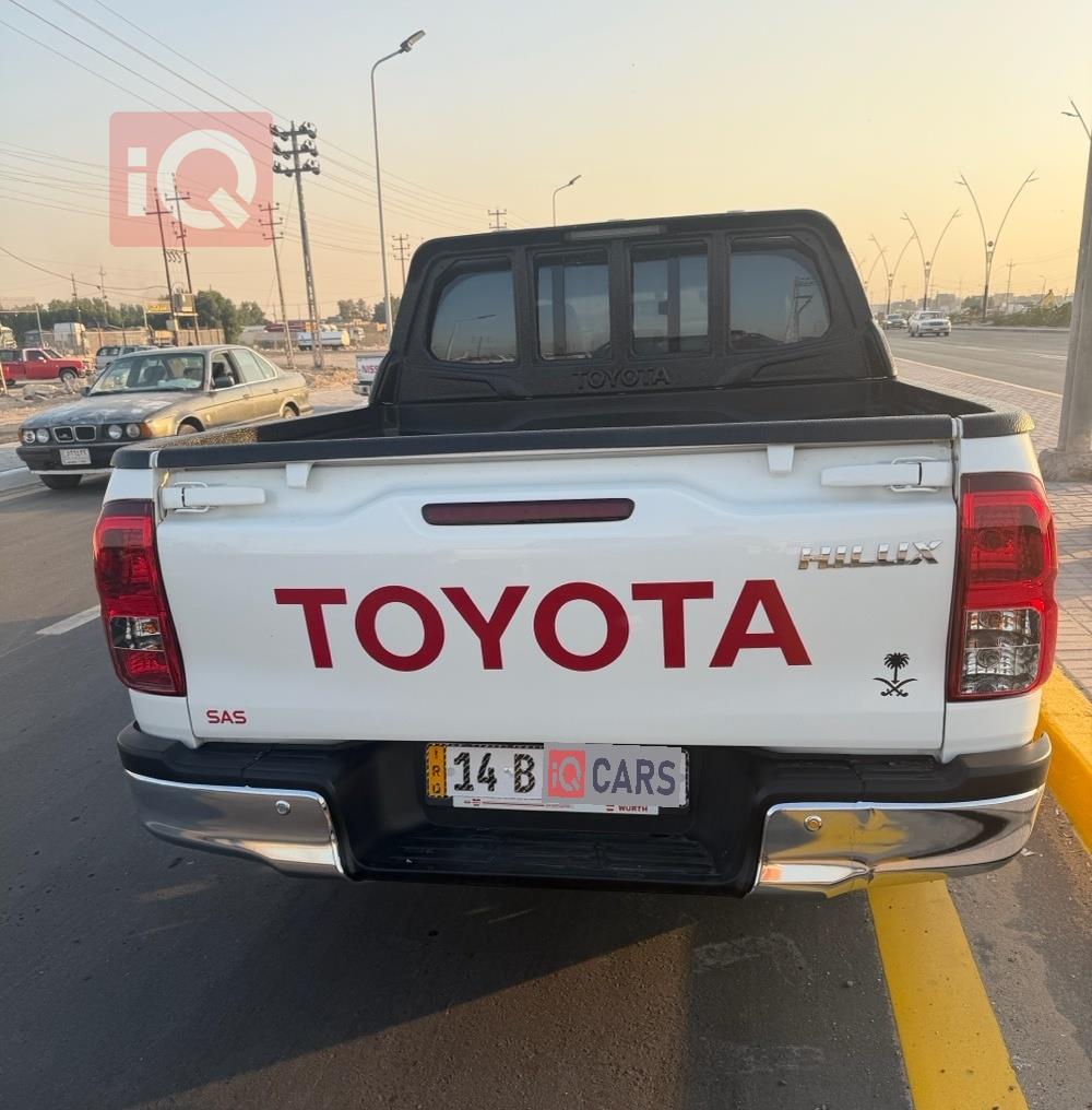 تويوتا هايلوكس